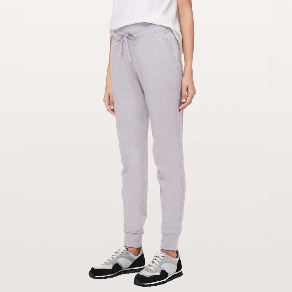 Lululemon Warm Down Jogger II *28"
Heathered Iced Iris Size 6 NWT